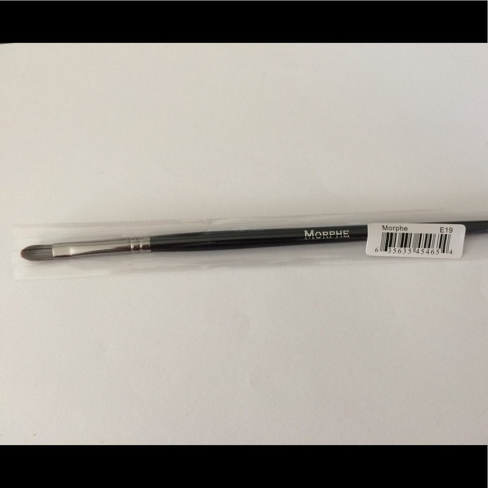 Morphe Brushes E19 pointed lip